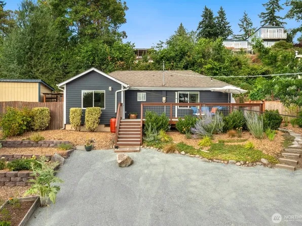 11050 24th Place SW, Seattle, WA 98146