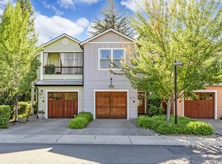 692 SE Vine Maple Ln, Grants Pass, OR 97527