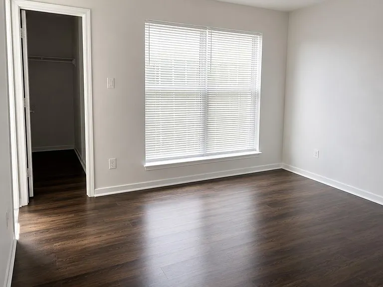 2103 Place Rebecca Ln #D5 — Photo 4