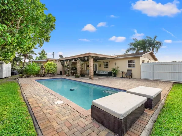 3605 SW 122nd Pl #1, Miami, FL 33175