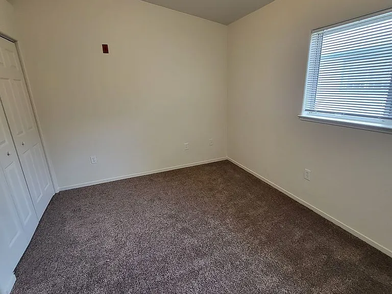 1024 E 5th St — Photo 5