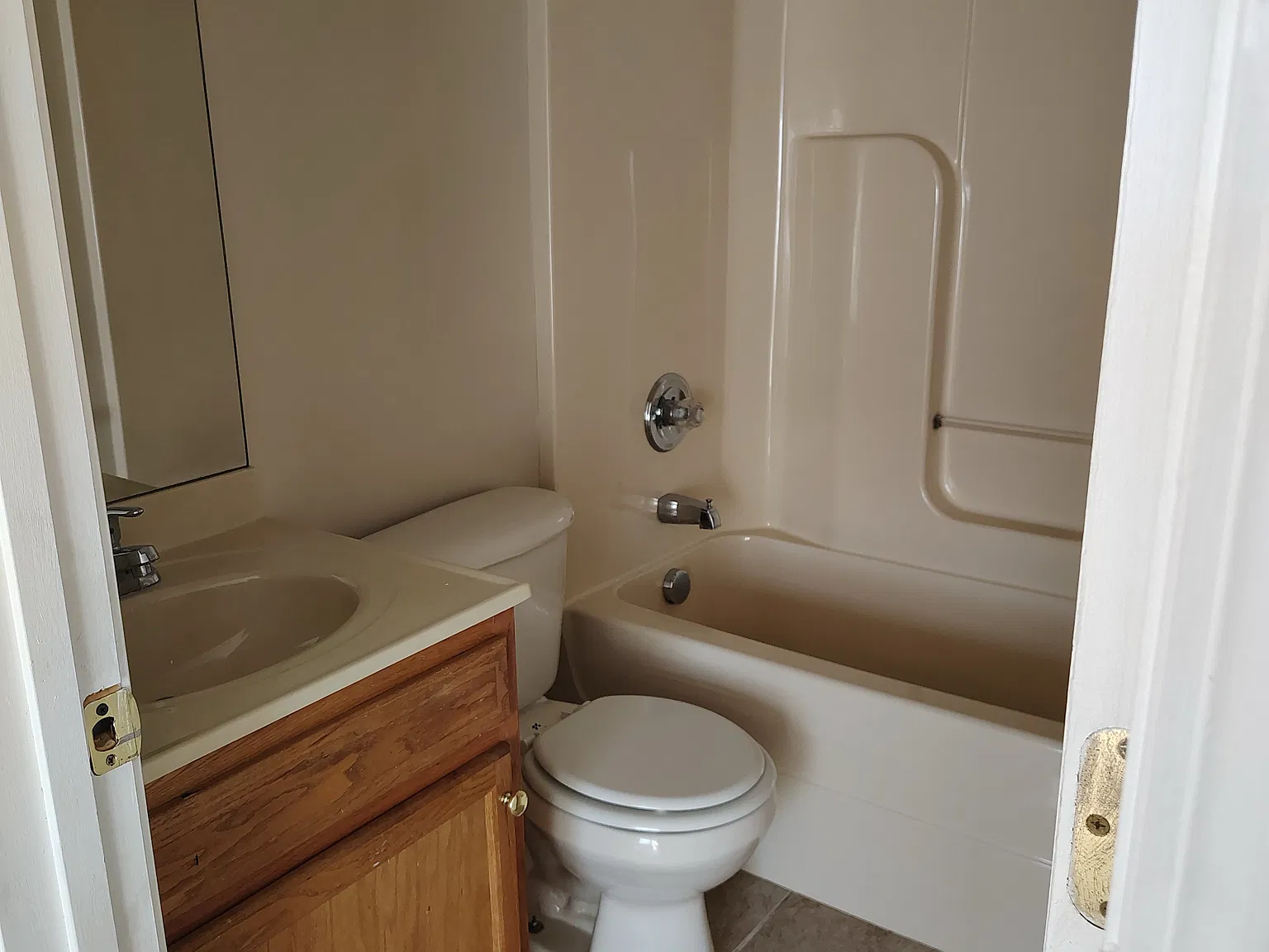 2 bed, 1160 sqft, $1,200 — Photo 4