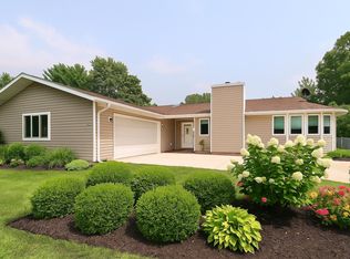 2105 Yorkshire Dr, Beloit, WI 53511
