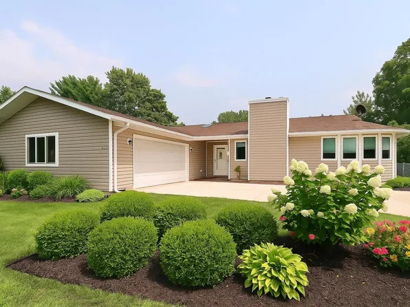 2105 Yorkshire Dr, Beloit, WI 53511