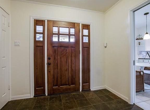 4th image of 9933 Lakedale Dr