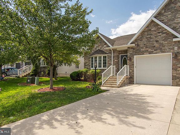 2nd image of 14262 Shelby Cir