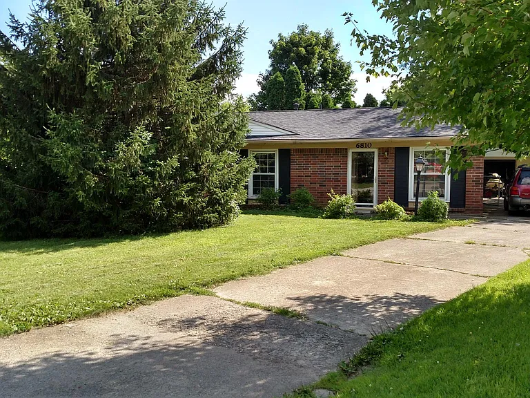 6810 Lake Elkhorn Ct — Photo 1