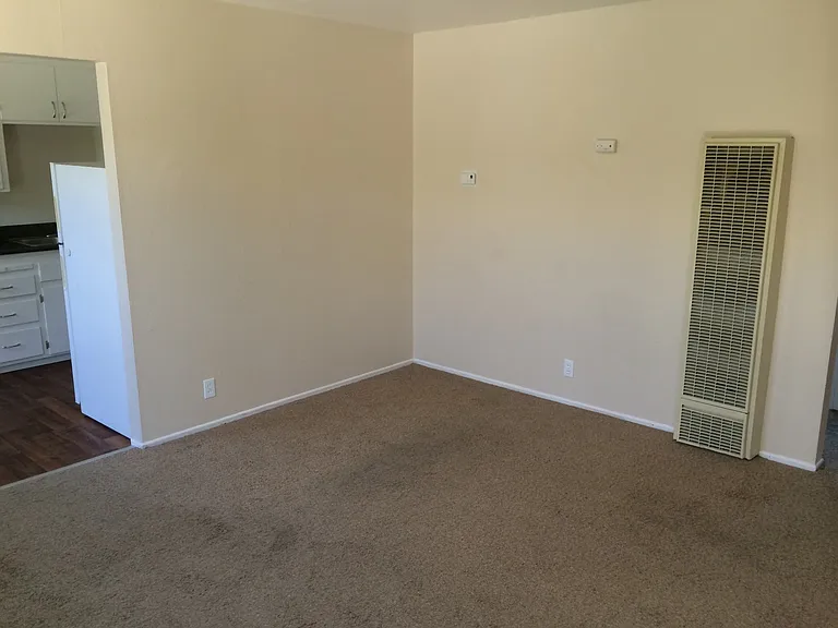 2275 Royal Drive — Photo 7