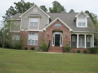 7133 Holmfield Rd, Fayetteville, NC 28306