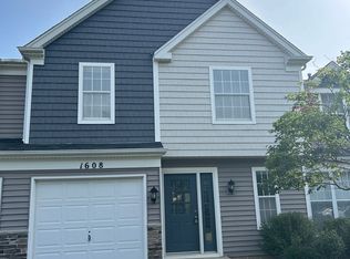 1608 Pebble Beach Cir, Elgin, IL 60123