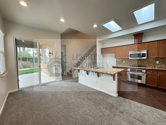4 bed, 2.5 bath, 1616 sqft, $2,795 — Photo 4
