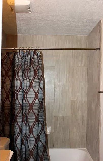 1710/12 Poage - 1710 — Photo 2
