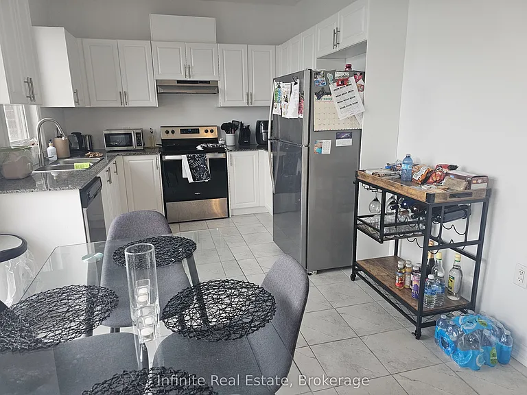 14 Doc Lougheed Ave — Photo 25