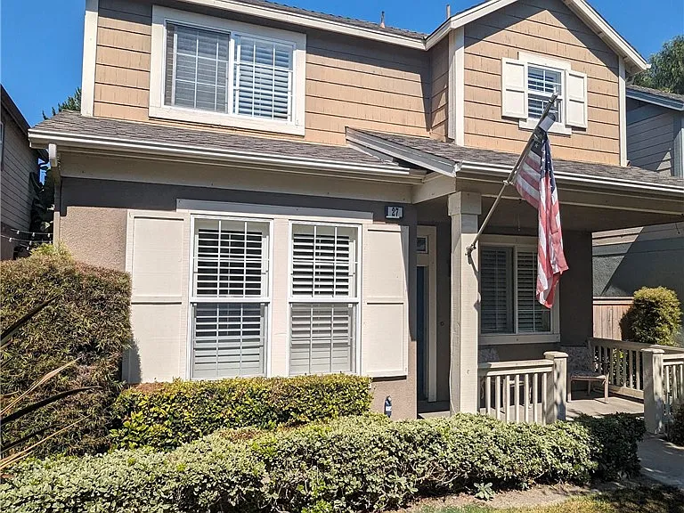 27 Picket Ln — Photo 1