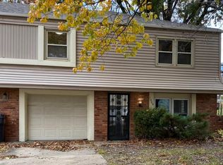 1309 SW Westminister Rd, Blue Springs, MO 64014