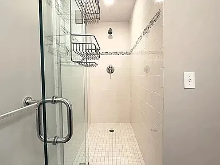 680 Massachusetts Ave #1A — Photo 11