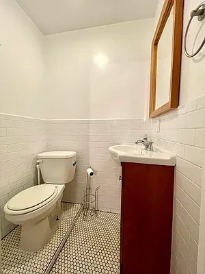 Rented by LJ Sloane Management | media 10