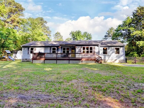 3076 Browns Bay Rd, Hayes, VA 23072
