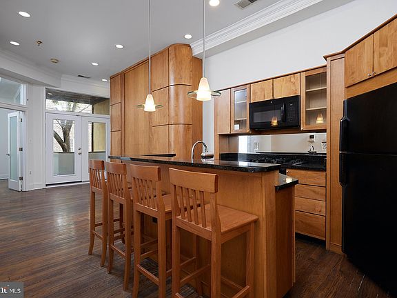 5th image of 1702 Q St NW APT 2
