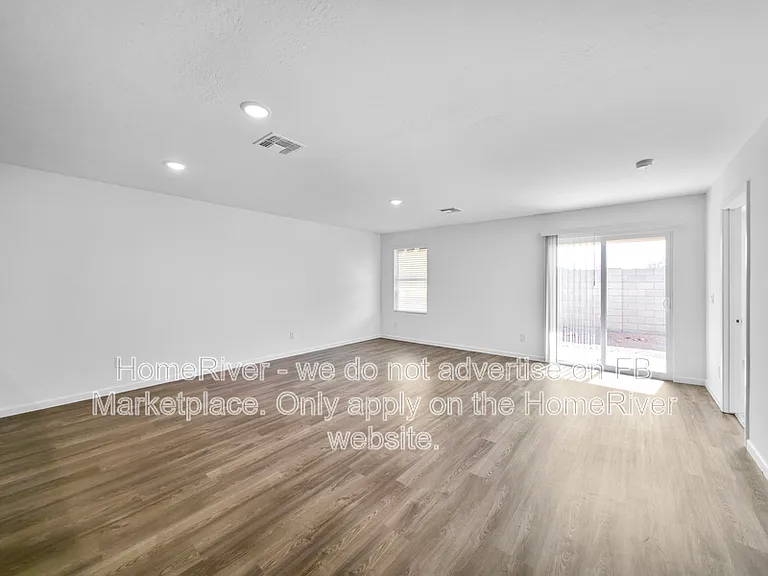 741 Dylan Ct — Photo 5