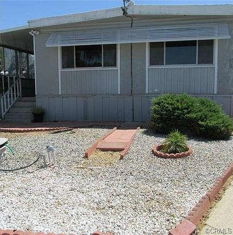 Front view of home