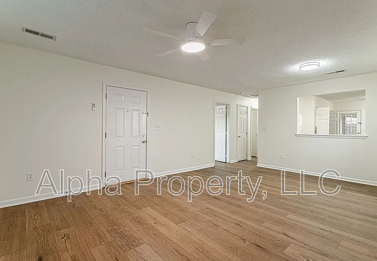 107 Hammett Grove Ln — Photo 4