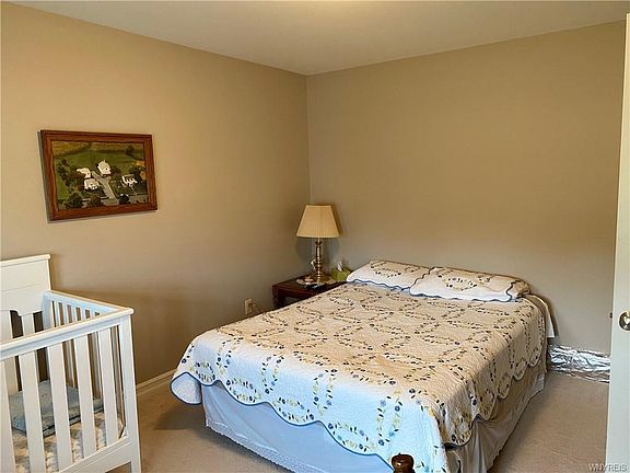 3rd image of 46 Fisher Pond Ct