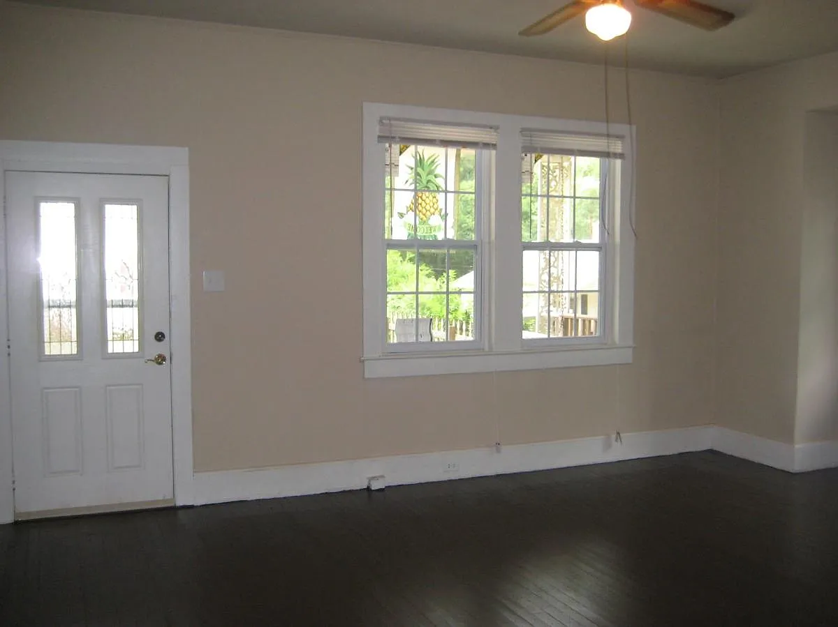 Den - 11 Ames St