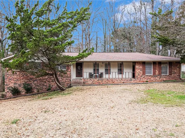 5843 Foxfield Trl, Rex, GA 30273