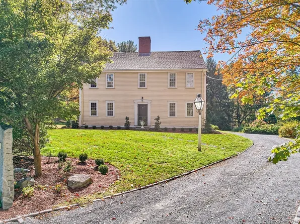 139 Walpole St, Dover, MA 02030