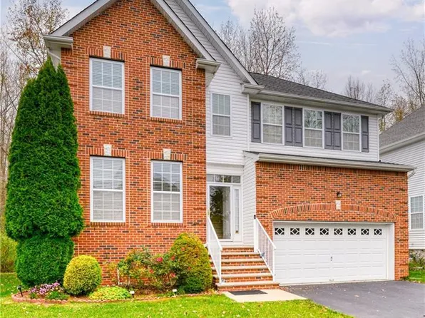 233 Morning Glory Dr NE, Monroe Township, NJ 08831