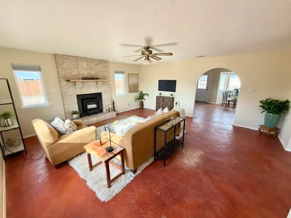 925 Salt Missions Trl, McIntosh, NM 87032