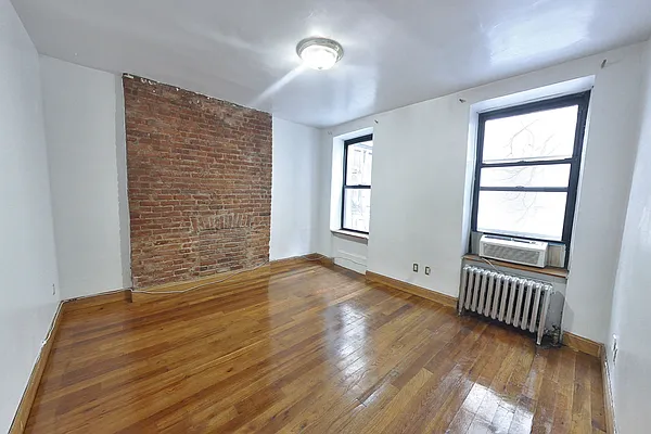 Rented by CitySites Real Estate Group | media 10