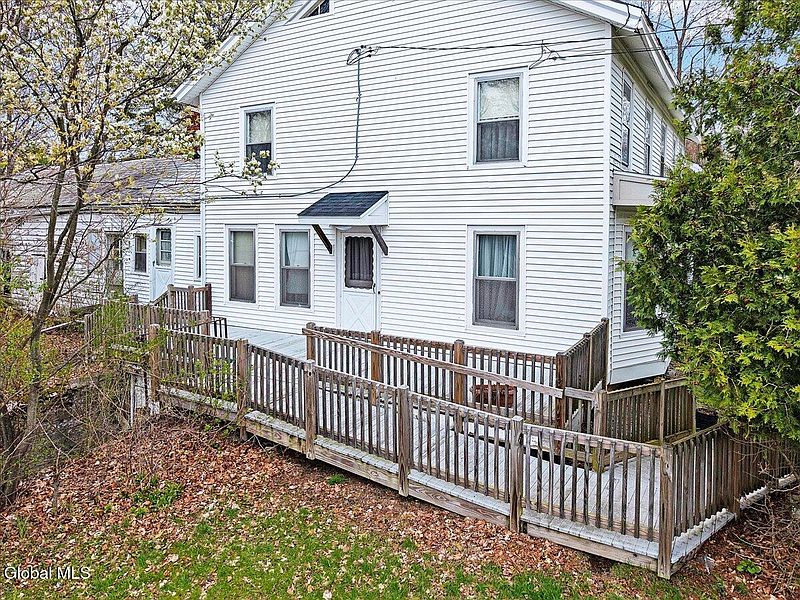 3rd image of 79 White Church Road