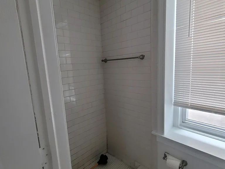 637 N 32nd St — Photo 17