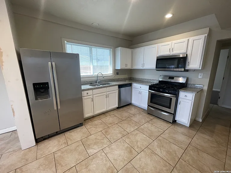 743 Eleanor Ave #101 — Photo 3