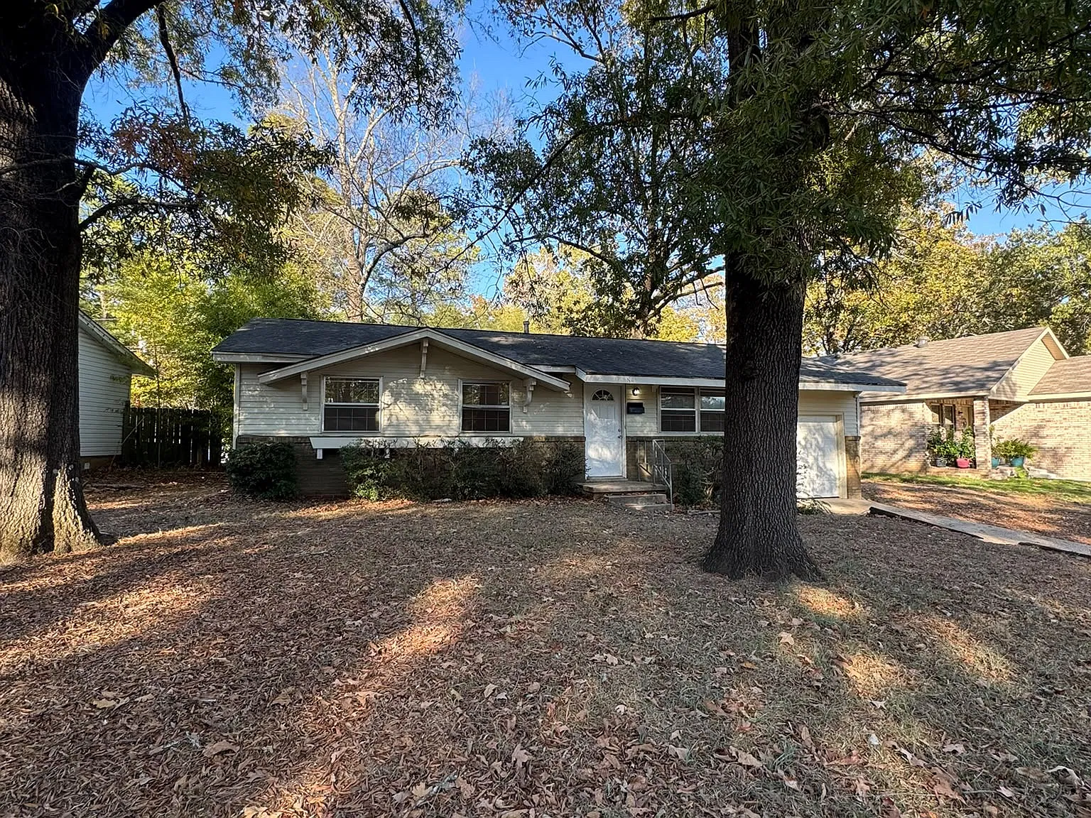 3 bed, 1240 sqft, $1,550 — Photo 1
