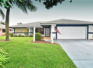 4989 SE Hanson Cir, Stuart, FL 34997