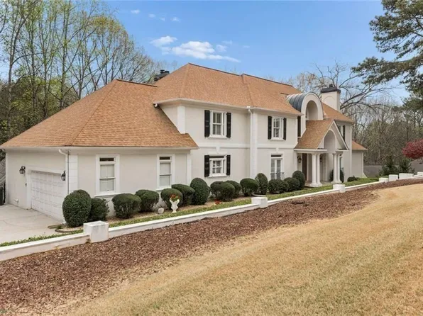 8500 Valemont Dr, Sandy Springs, GA 30350