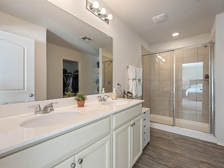 328 Thornless Cir — Photo 21