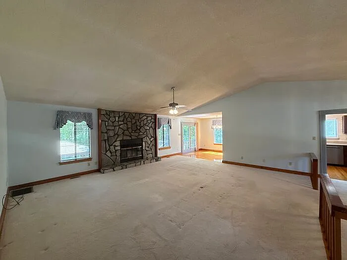 Building Photo - 13930 Idlewild Rd