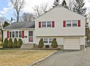 1 Troy Pl, East Hanover, NJ 07936