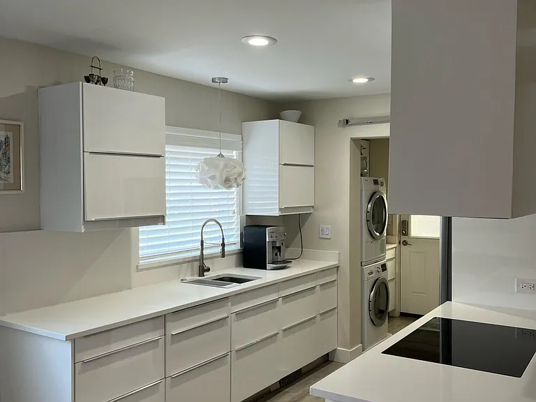 231 N West St #1 — Photo 4
