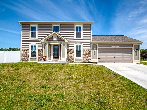 2nd image of 750 Aspen Dr