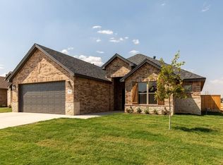814 N 5th St, Wolfforth, TX 79382