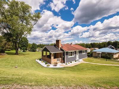 914 King Arthur Dr, Apollo, PA, 15613