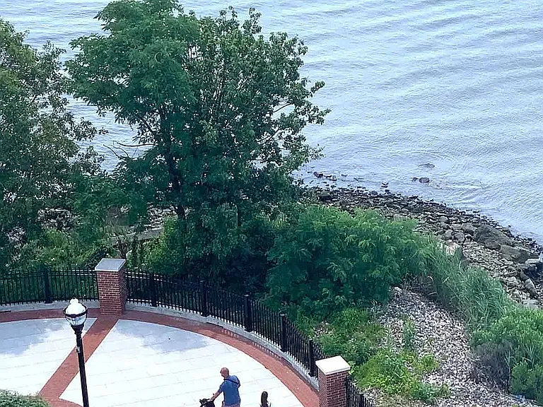 The View at Edgewater — Photo 19