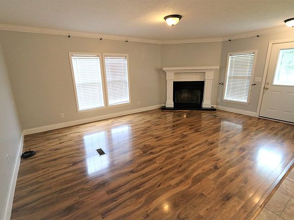 2nd image of 3615 Nightingale St