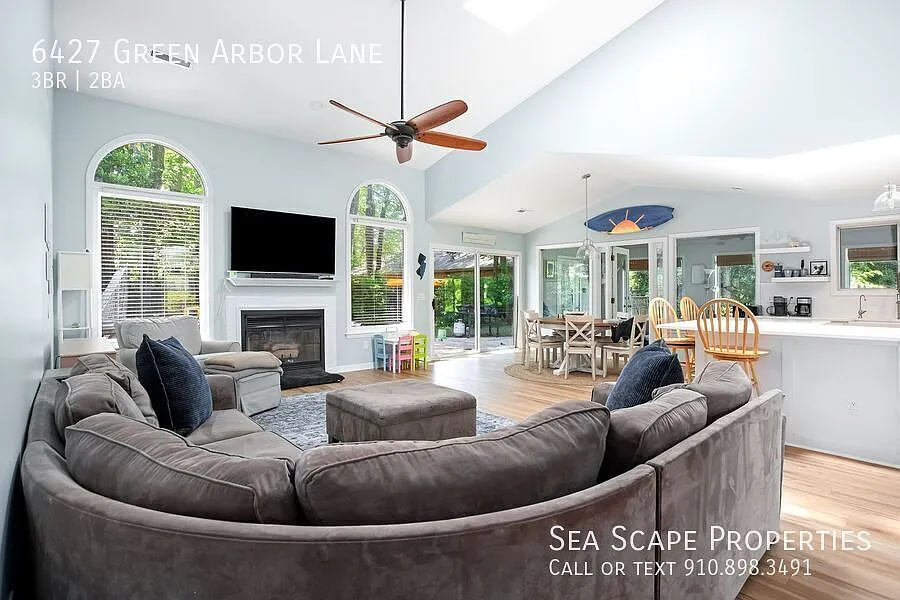 6427 Green Arbor Ln