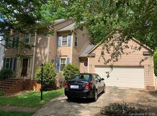 7116 Reedy Creek Rd, Charlotte, NC 28215